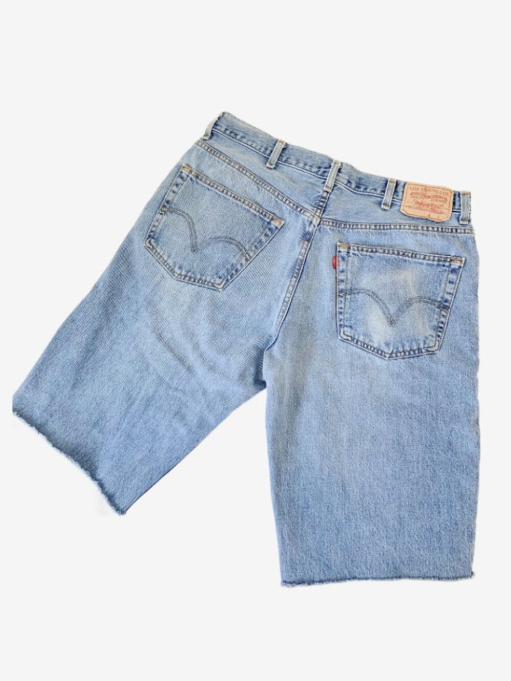 Vintage Levi’s Long Shorts / size Large / 36 inch waist